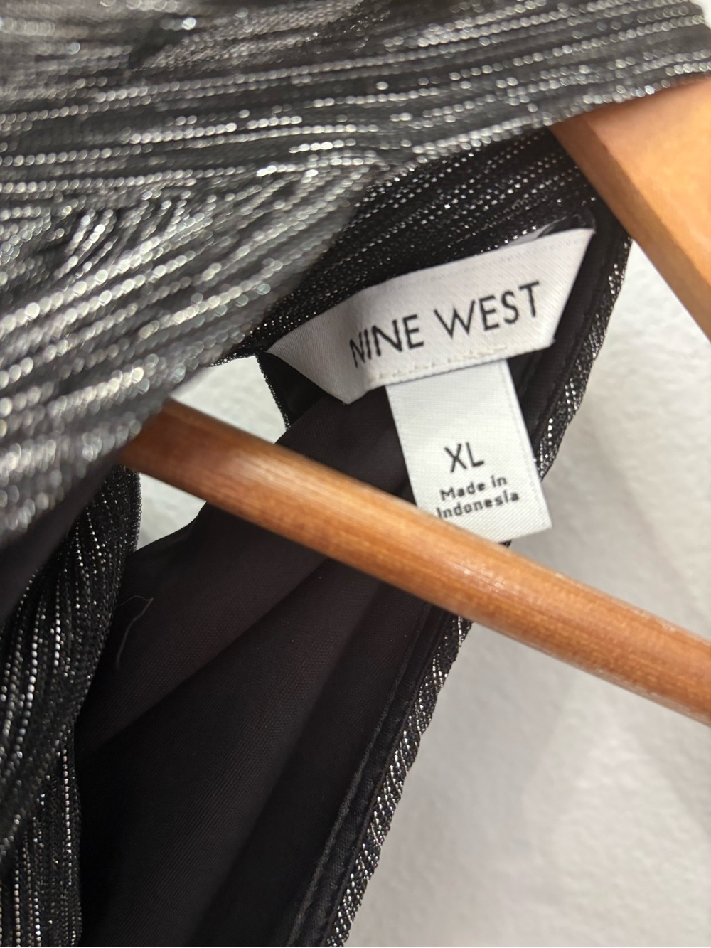Nine West Black and Silver Metallic Halter Top Size XL Shimmer Lined Shirt - Picture 5 of 6
